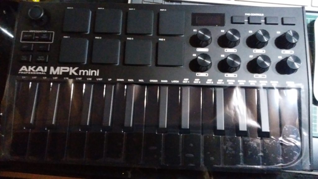 Akai MPK mini MK3 MIDIキーボード　ブラック